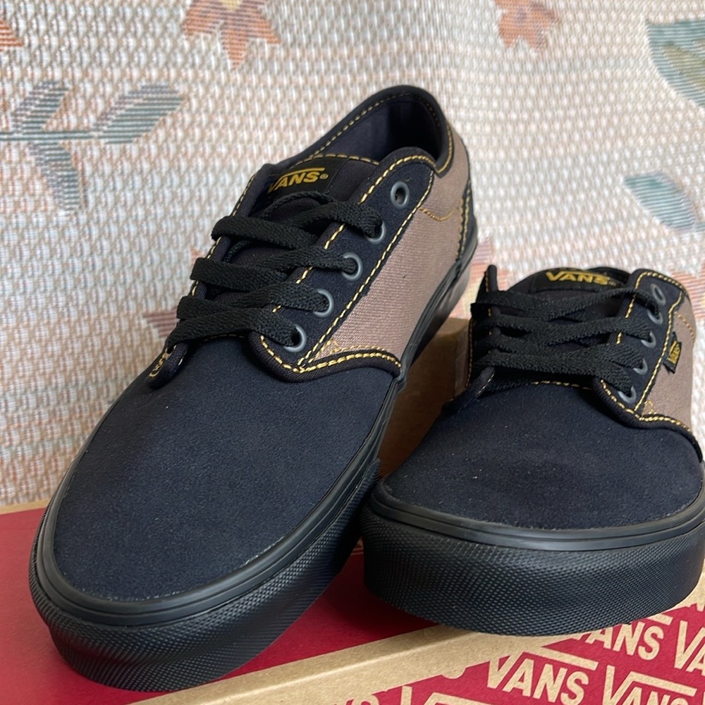 Vans • WMNS Atwood
Outcore Phantom/Black
VN000CX8B29
Sneakers - Picture 9 of 16